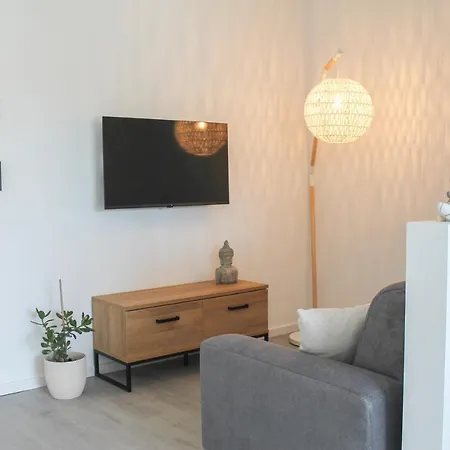 Buddha Apartment - Stadtnah, Balkon, Parkplatz, E-Ladestation Fuer Autos & Fahrraeder, Fitnessstudio Кобленц Экстерьер фото