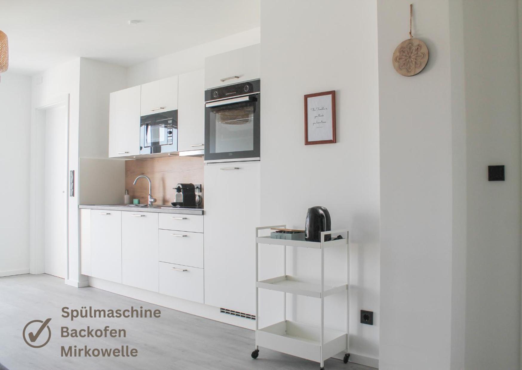 Apartment Buddha - Stadtnah, Balkon, Parkplatz, E-ladestation Fuer Autos & Fahrraeder, Fitnessstudio