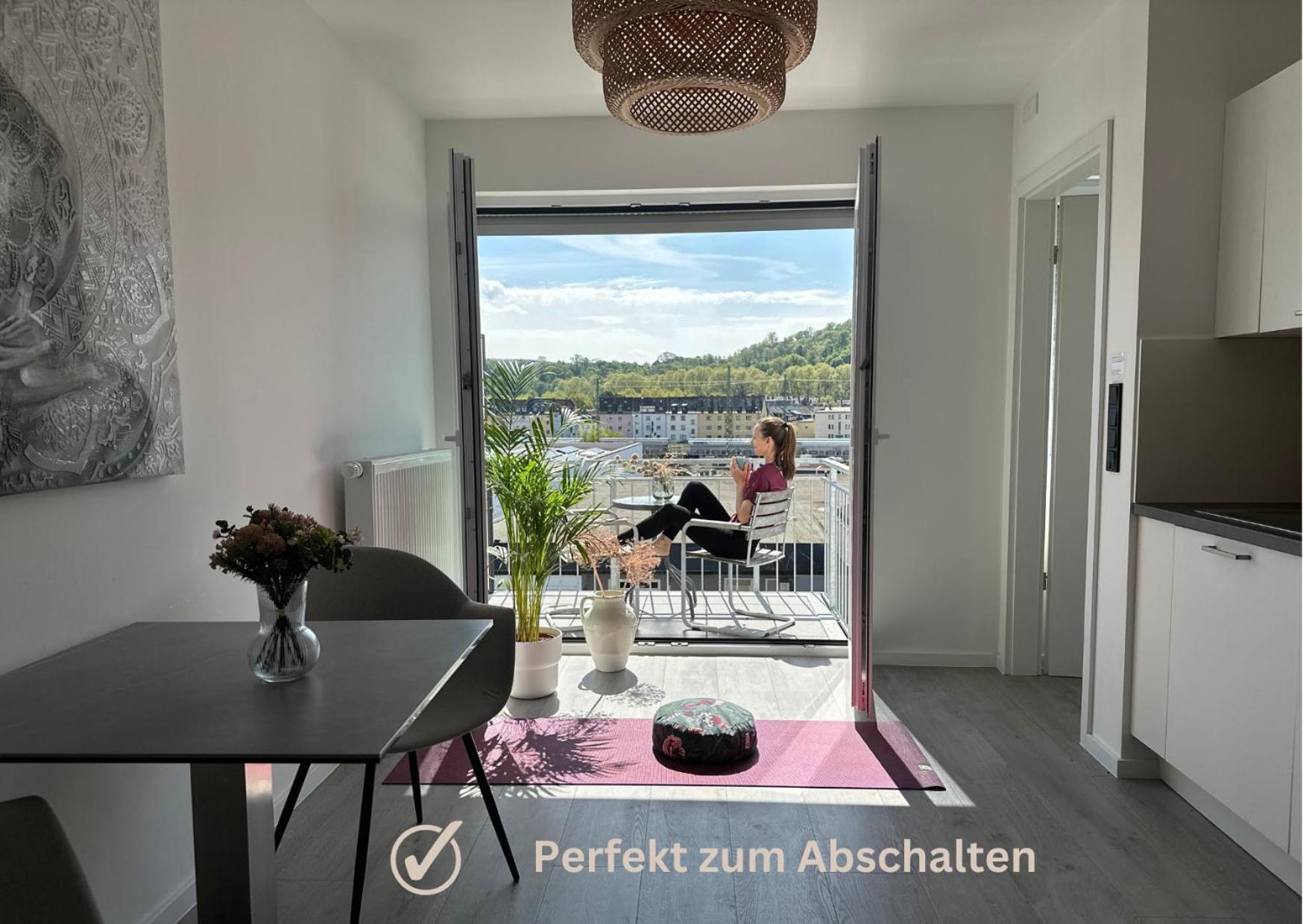 Apartment Buddha - Stadtnah, Balkon, Parkplatz, E-ladestation Fuer Autos & Fahrraeder, Fitnessstudio